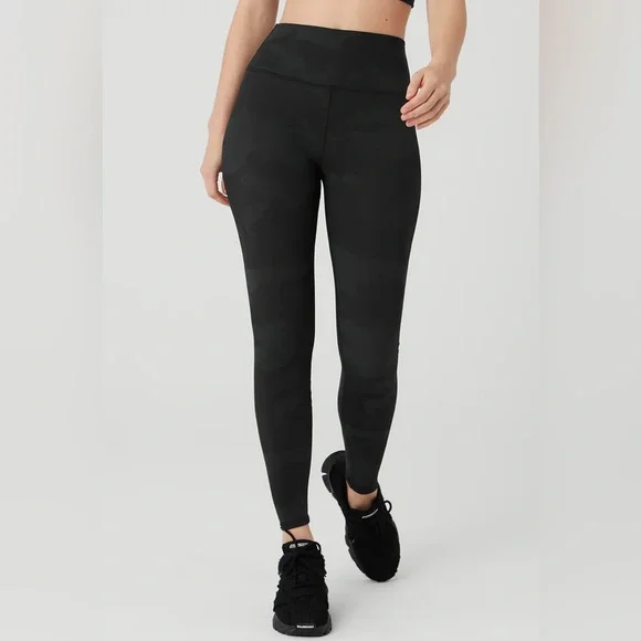 Alo Yoga Vapor High-Waist Camo Leggings - Black Camo